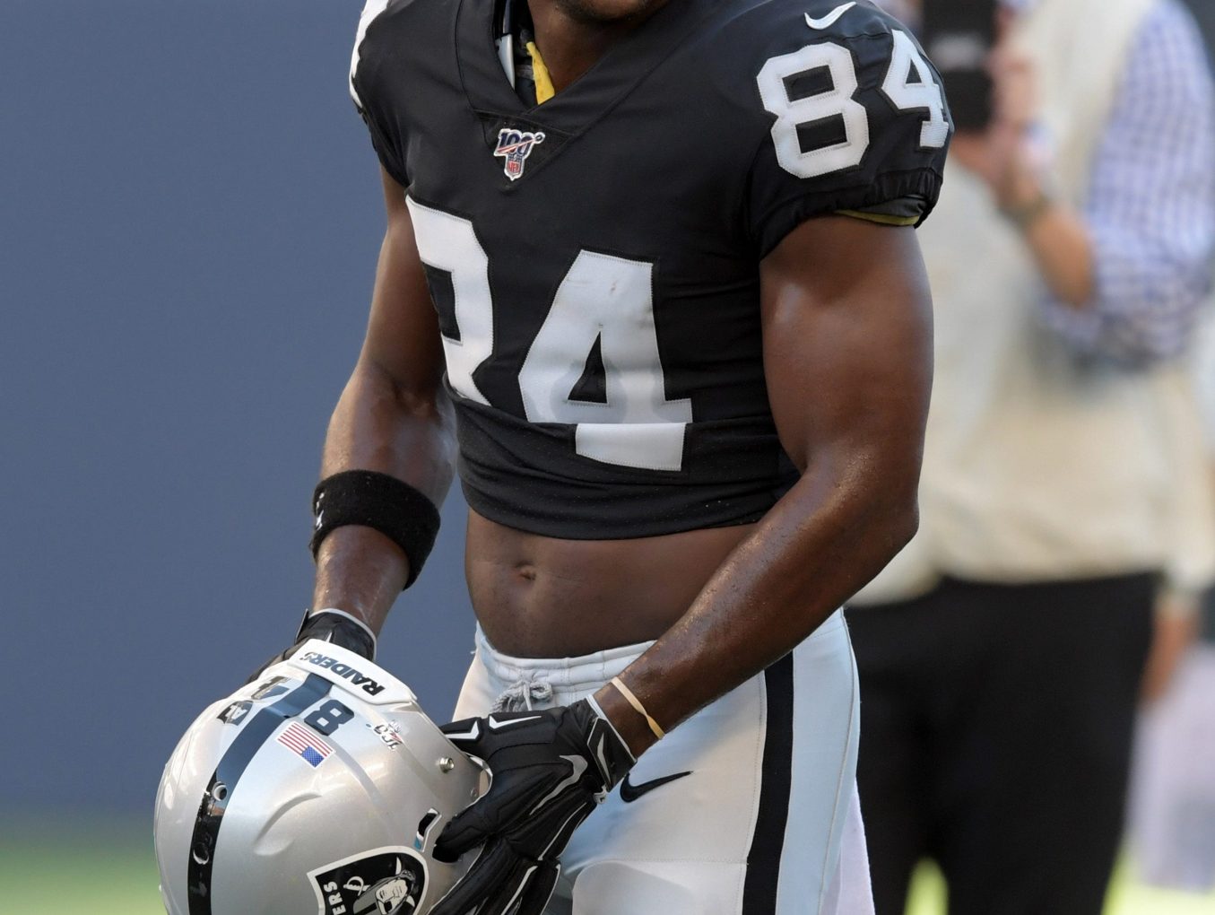 Antonio Brown airs out frustration with Raiders, posts fine letter to Instagram