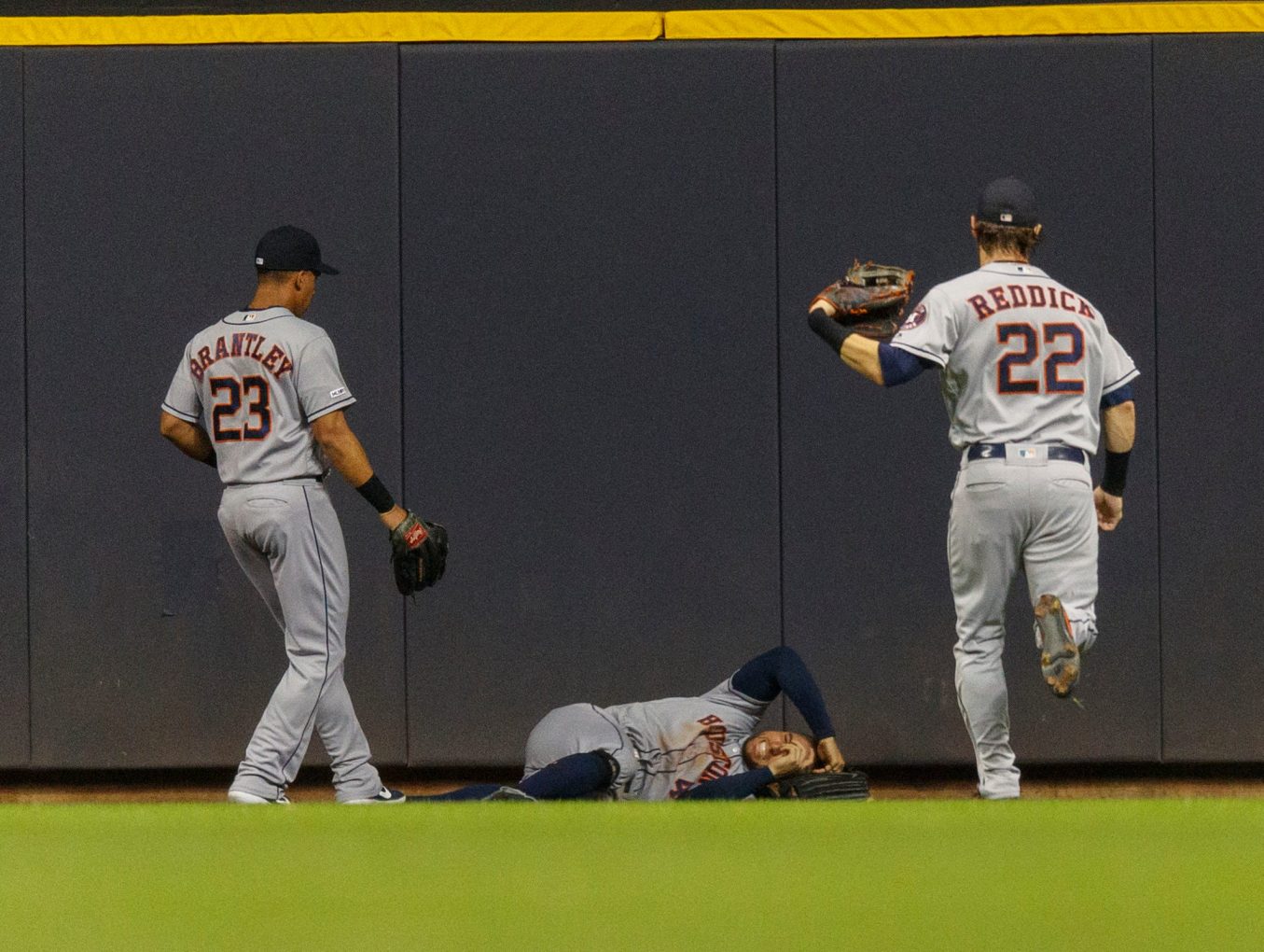 Astros All-Star George Springer carted off after colliding with wall