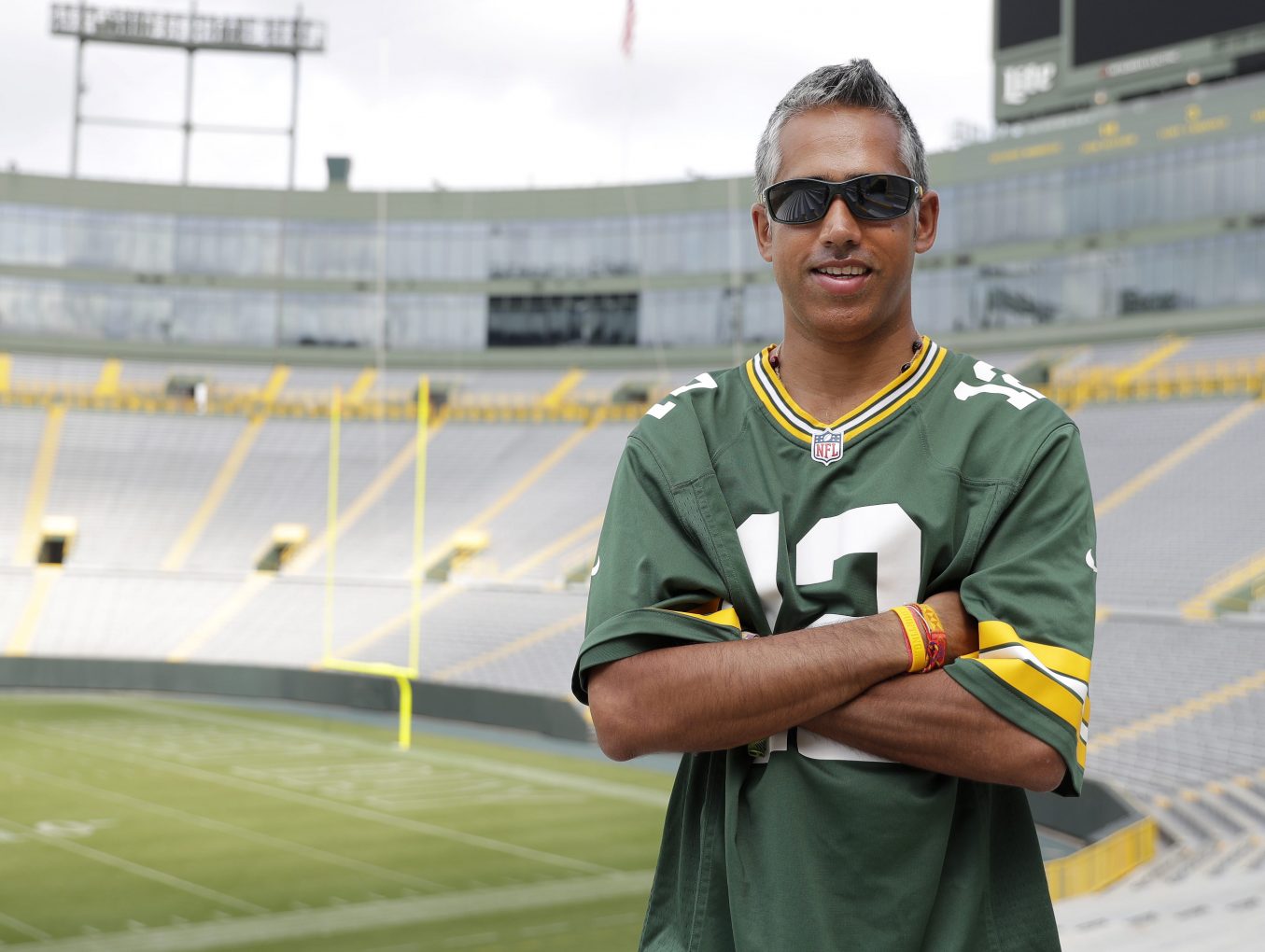 Australian fan moves to Green Bay, plans to attend every Packers and Badgers football game