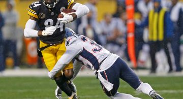 Bill Belichick compares Patriots&apos; signing of Antonio Brown with Randy Moss addition