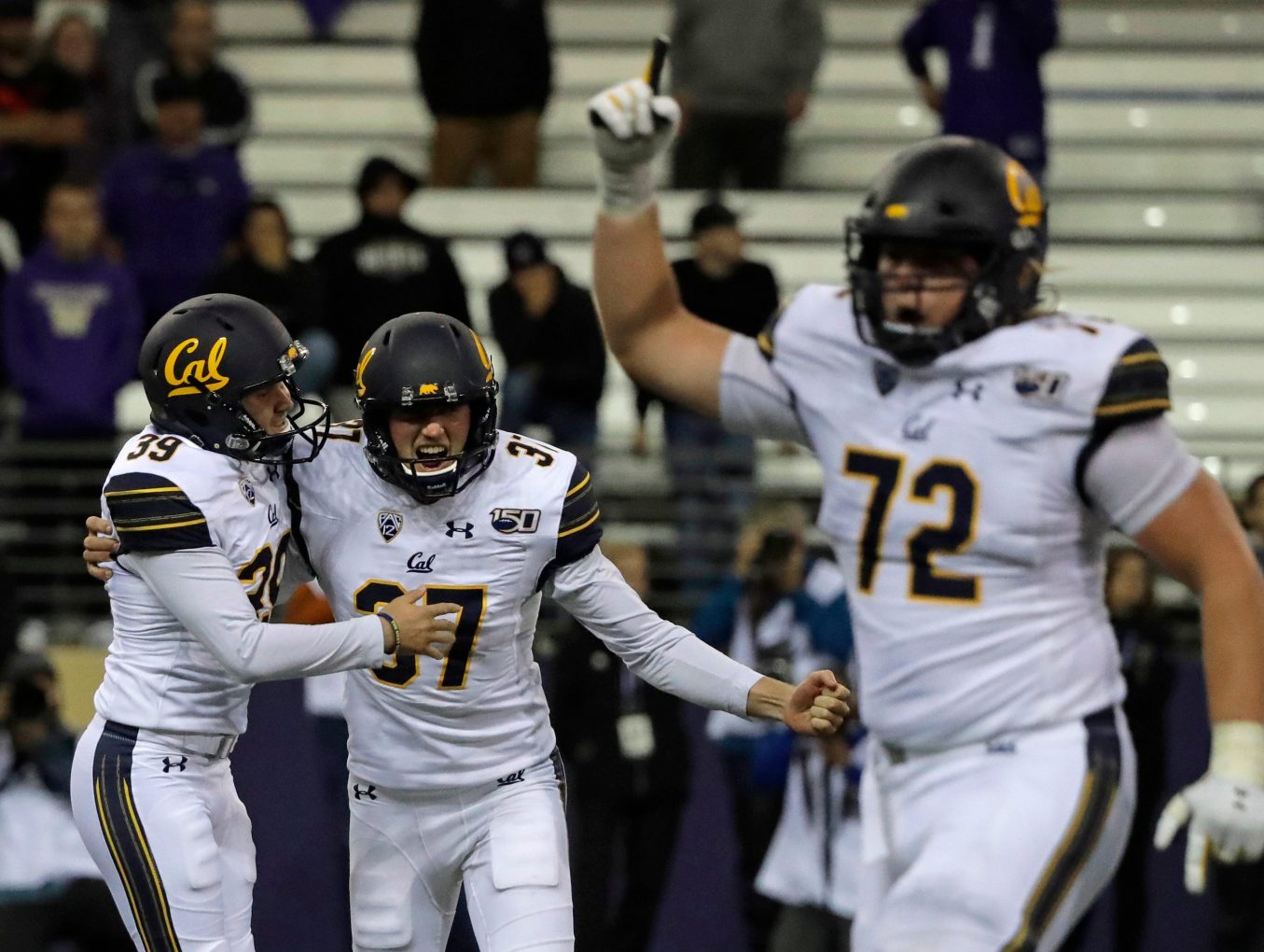 California pulls off stunner, beats No. 14 Washington 20-19