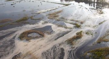 Dorian grazes Carolina coast, aims for Outer Banks