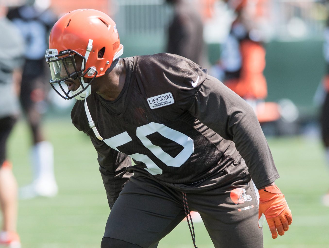 Girlfriend of Browns DE Chris Smith killed in roadside accident