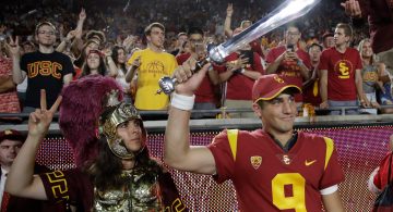 Hall of Famer Kurt Warner tracks USC QB Kedon Slovis&apos; first start — from 30,000 feet