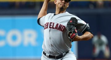 Indians pitcher Carlos Carrasco cheered by both teams in return from leukemia