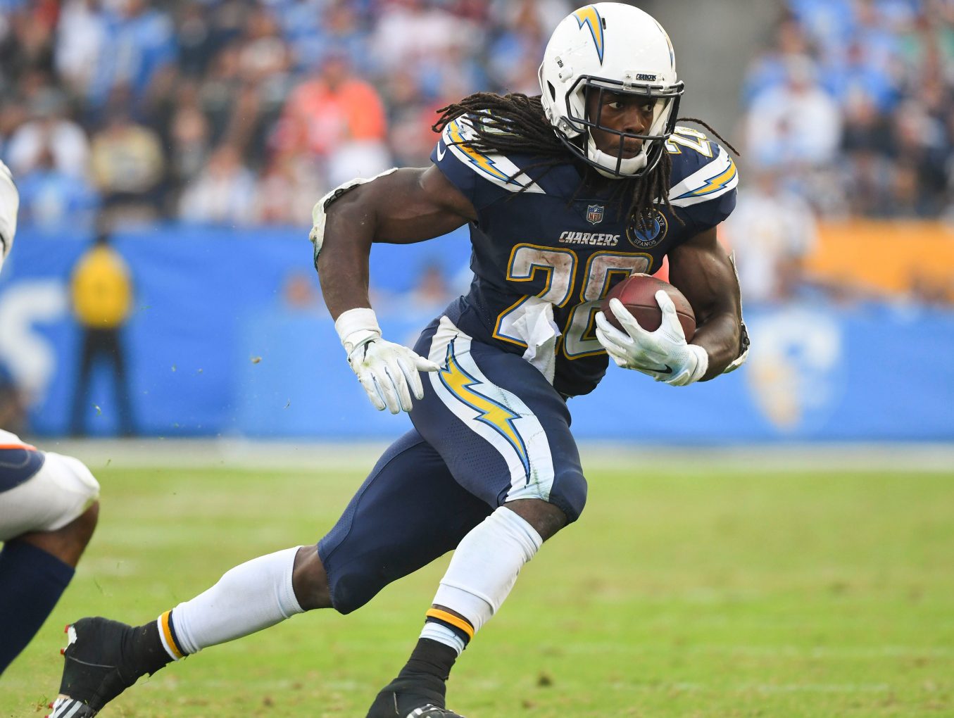 Los Angeles Chargers postpone contract talks with RB Melvin Gordon until after season