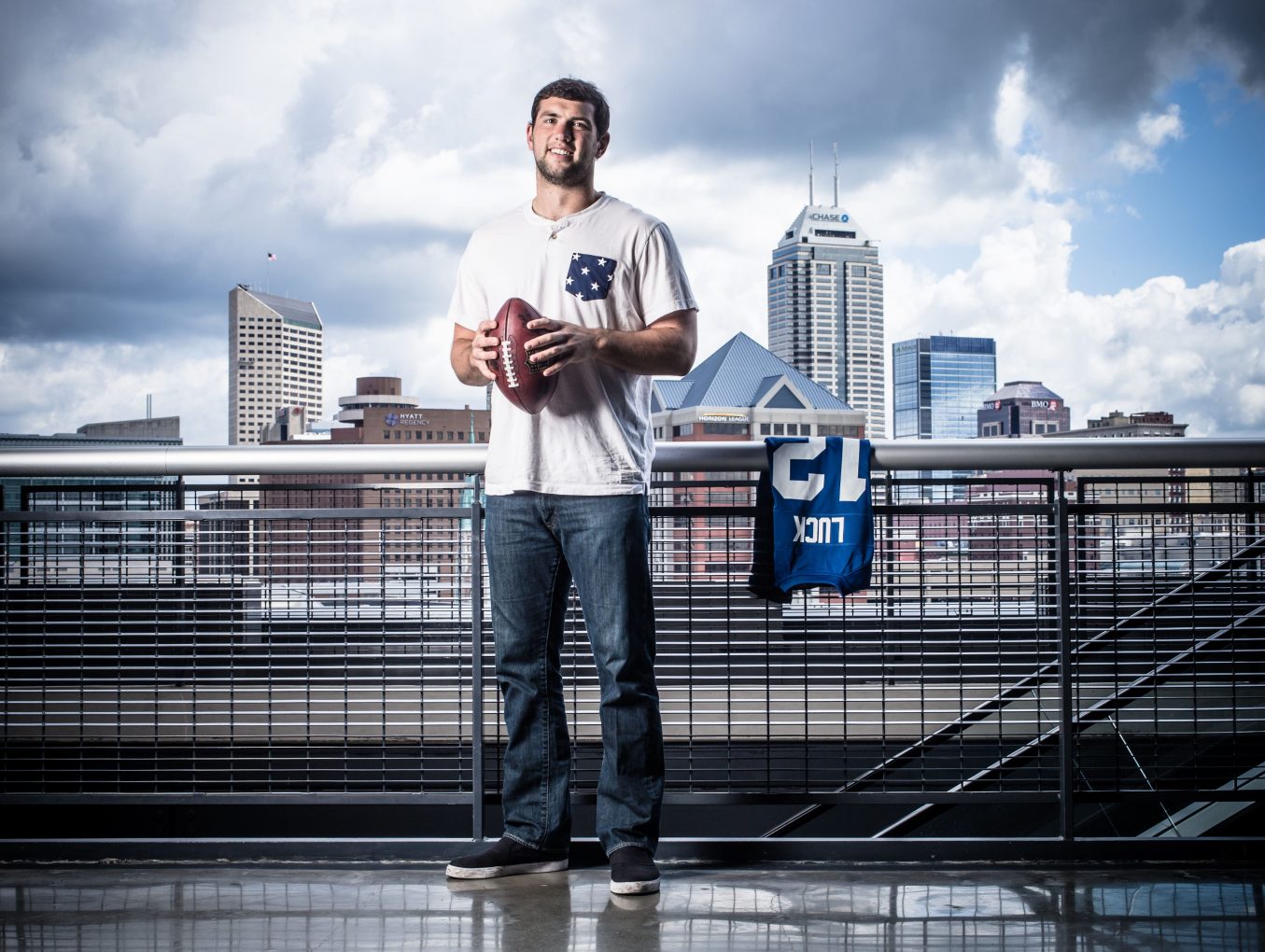 Retired QB Andrew Luck thanks &apos;Colts Nation&apos; in full-page ad