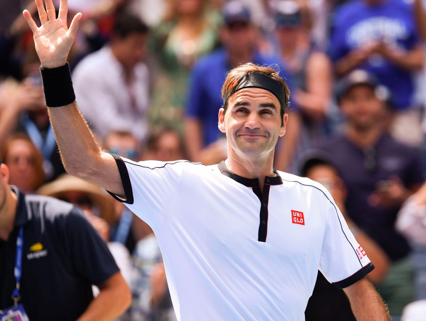 Roger Federer cruises in Round of 16 match at US Open, dominates David Goffin in three sets