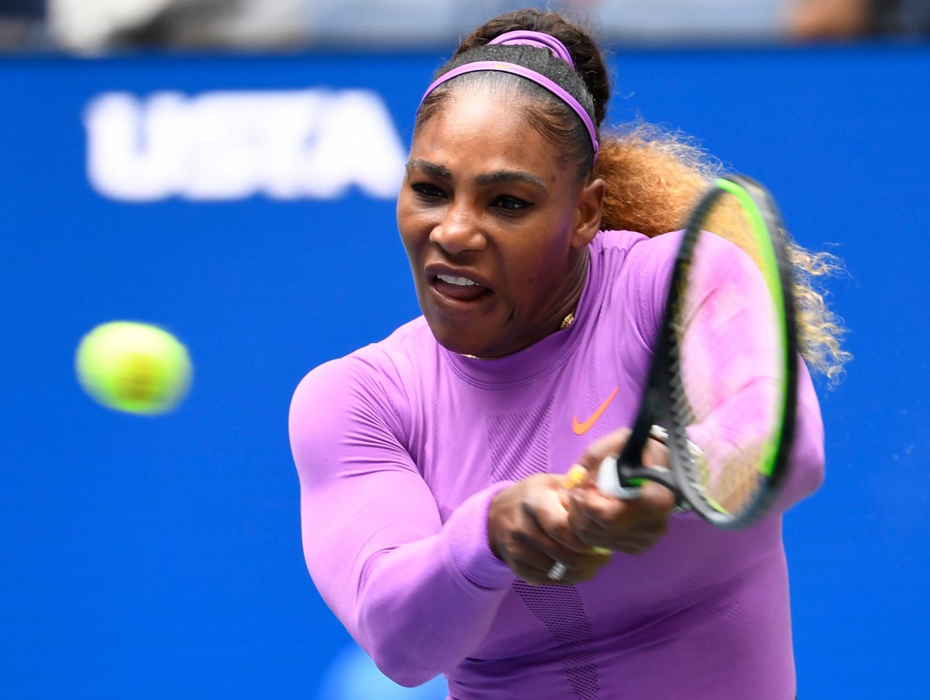 Serena Williams rolls ankle, still advances to US Open quarterfinals over Petra Martic