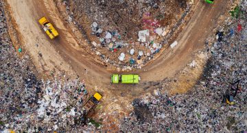 This Huge Electric Dump Truck Never Needs to Plug In